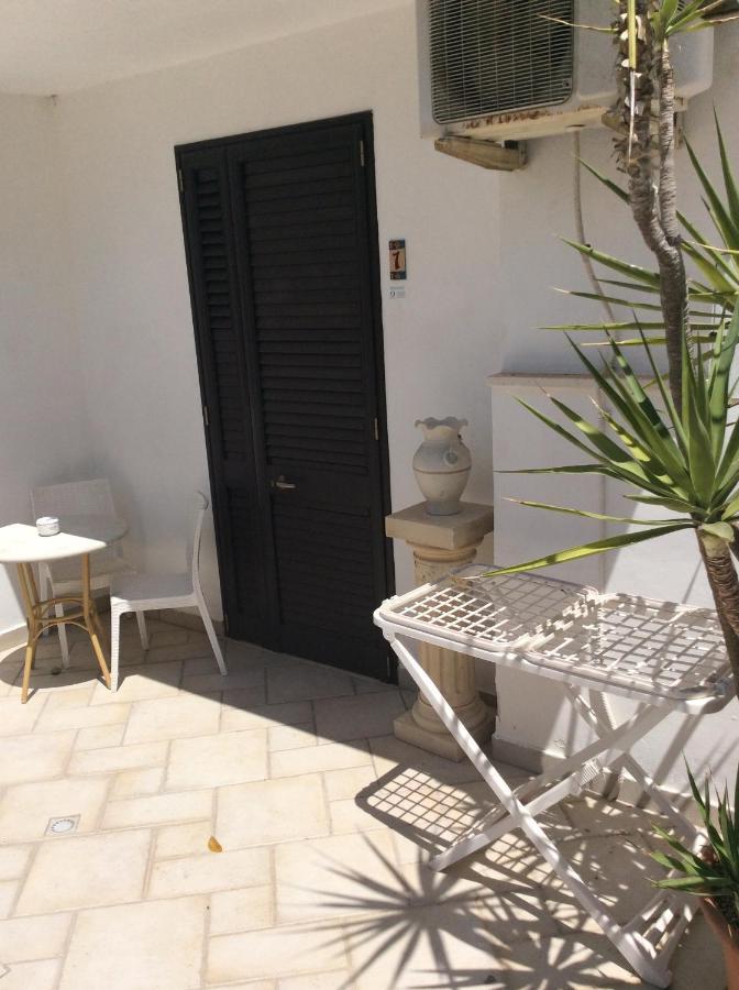 B&B Delle Rose Maruggio Exterior foto